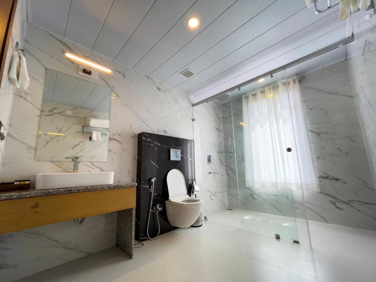 Hotel Westend อุเดเปอร์ ภายนอก รูปภาพ