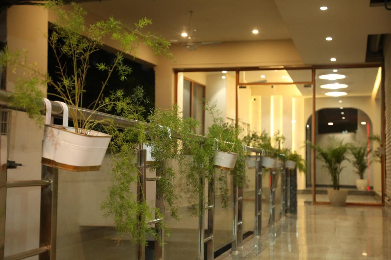 Hotel Westend อุเดเปอร์ ภายนอก รูปภาพ