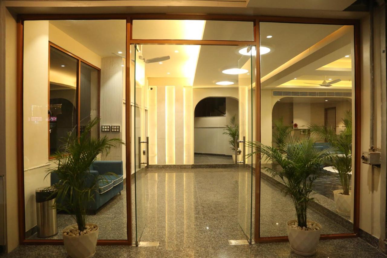 Hotel Westend อุเดเปอร์ ภายนอก รูปภาพ